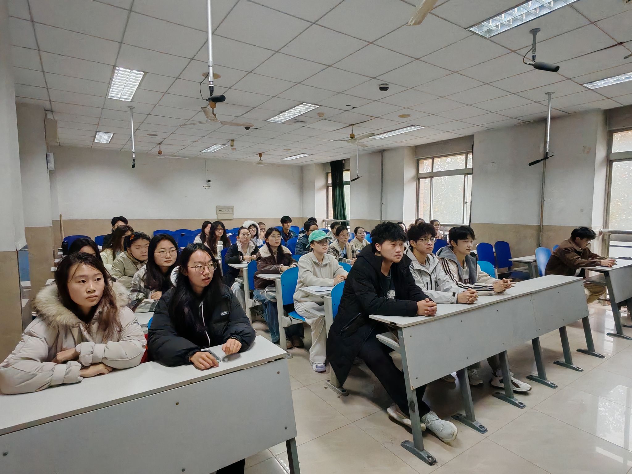 成人论坛
院组织入党积极分子观看《青年马克思》影片